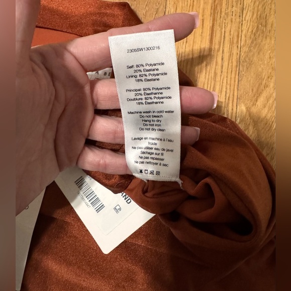 Veronica Beard VARNIER BOTTOM in GOLDEN SAND - Picture 5 of 6